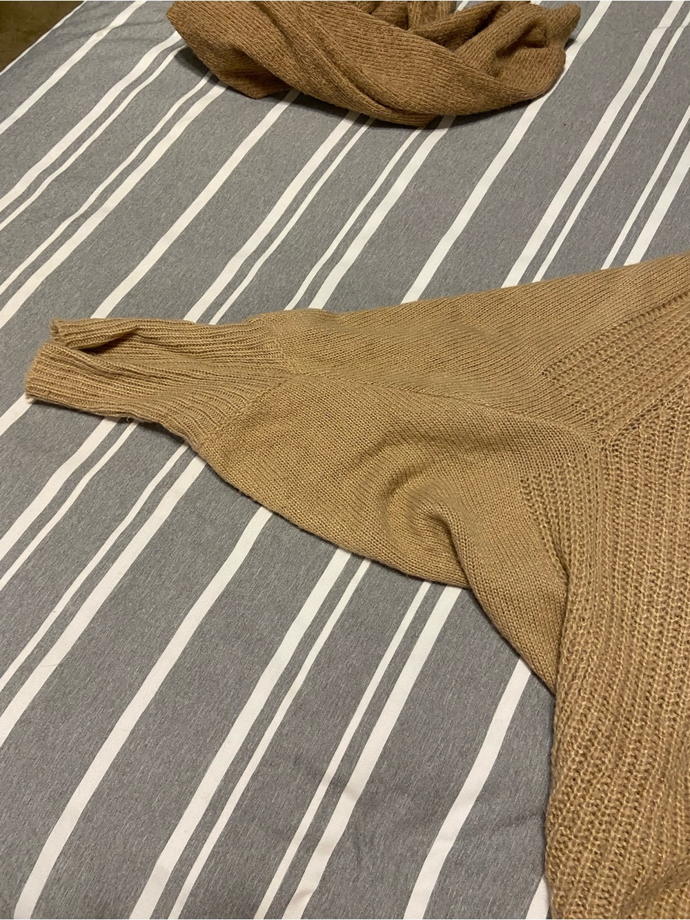 Source Unknown Camel Crewneck Chunky Knit Sweater - Picture 3 of 5